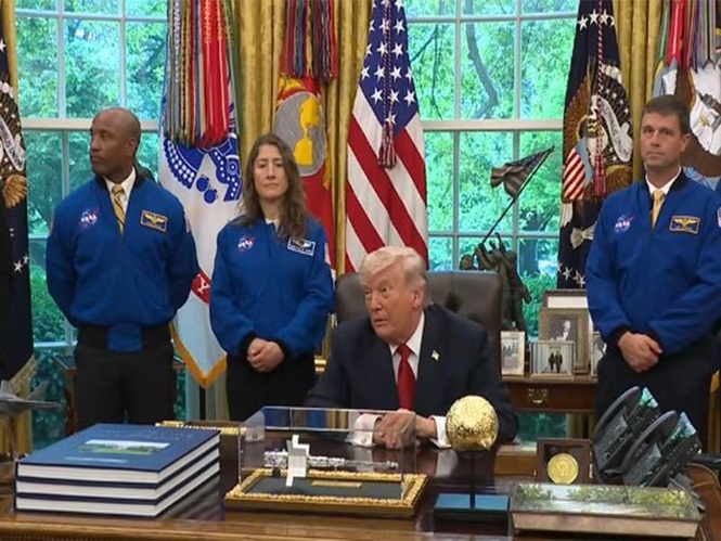 Image from: "They captivated world": President Trump welcomes record-breaking Artemis II crew to Oval Office