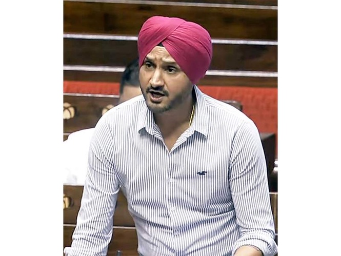 Image from: Harbhajan Singh moves High Court against Punjab Govt over withdrawal of his security