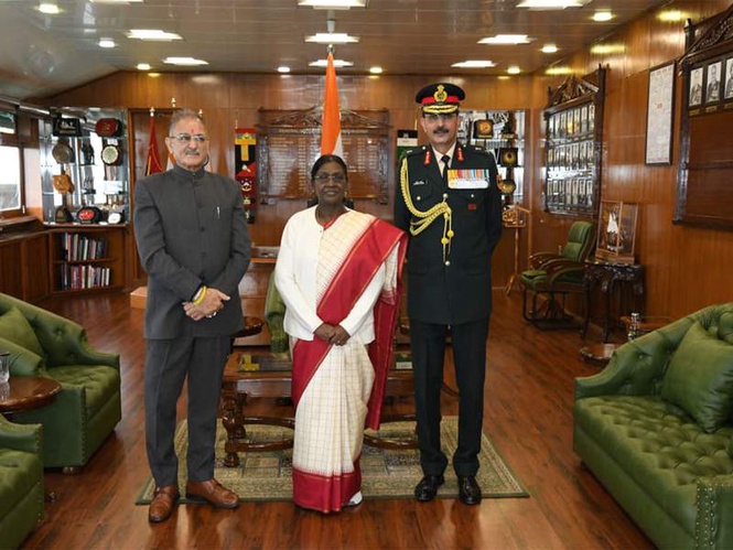Image from: President Murmu visits Headquarters of Army Training Command in Shimla