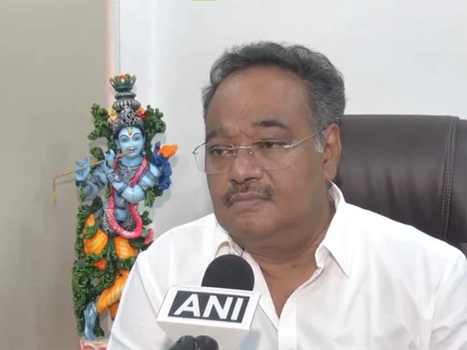 Image from: "Unable to digest defeat": West Bengal BJP chief Samik Bhattacharya dubs CM Mamata's strongroom visit a 'drama'
