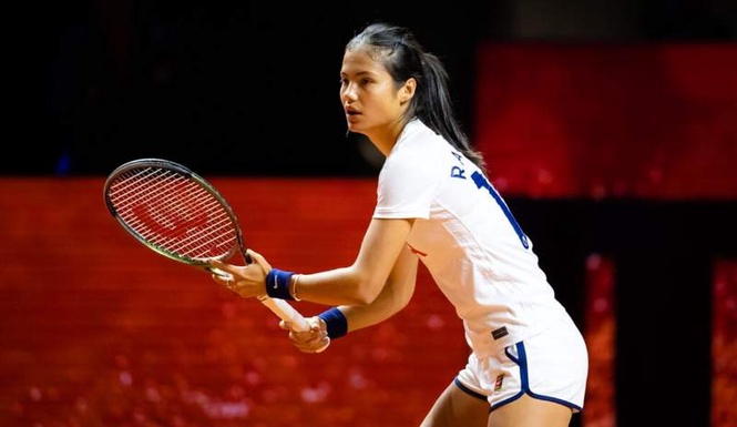 Image from: Emma Raducanu spotted training with former coach ahead of return to tennis