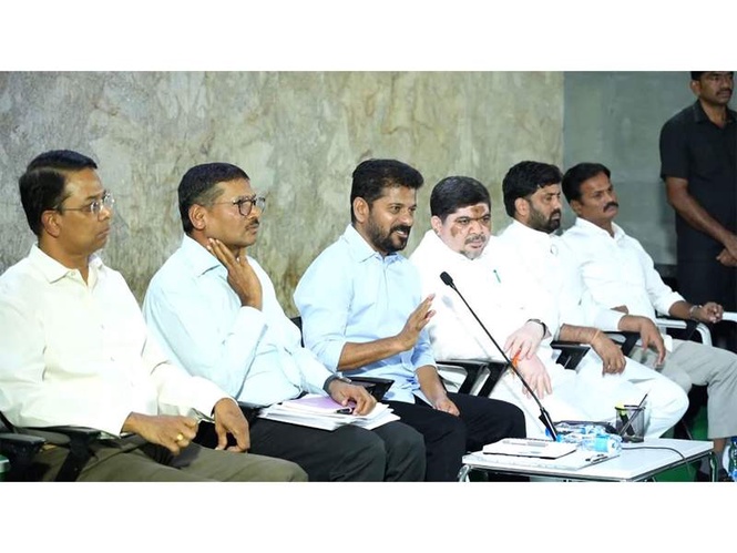 Image from: Government is making efforts to clear all pending dues of RTC workers: CM Revanth Reddy