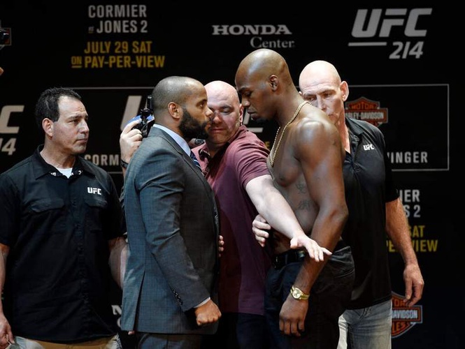 Image from: Jon Jones pokes fun at Daniel Cormier while revealing one thing ‘DC’ does better
