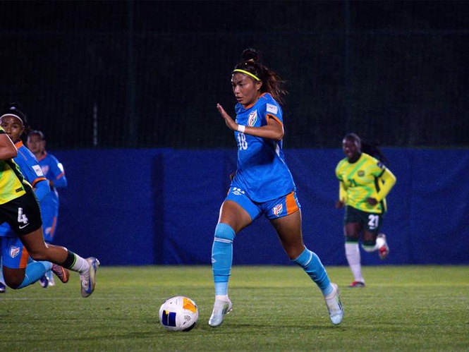 Image from: India suffer loss against Australia despite spirited display in AFC U17 Women's Asian Cup opener