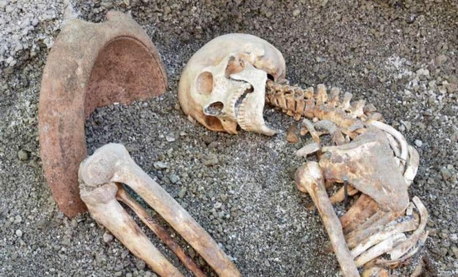 Image from: Archaeologists Found a Skeleton of a Man Frozen While Fleeing Vesuvius, Now AI Reveals What He Looked Like 2,000 Years Later