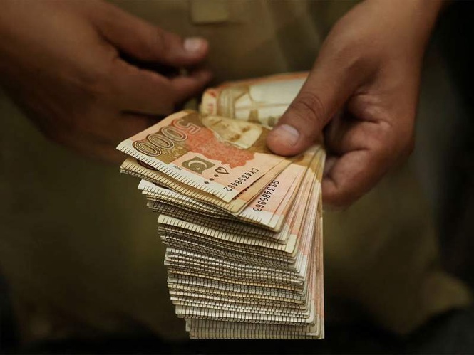 Image from: Pakistan's economy gasps as Middle East war ignites double-digit inflation