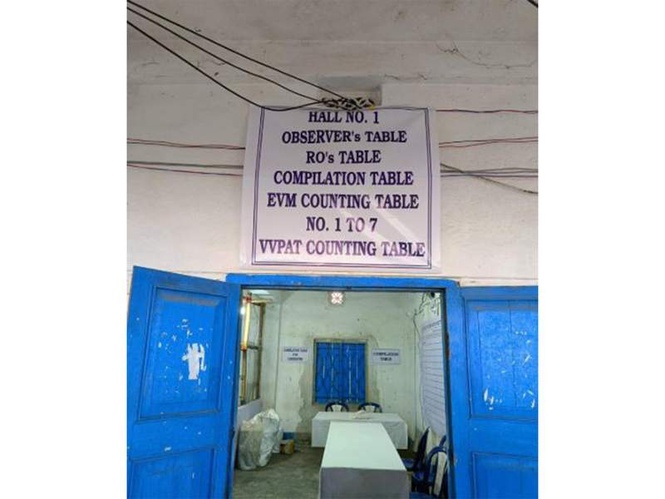 Image from: "All set for counting day": EC confirms arrangements at Mekhliganj Counting Centre in Coochbehar
