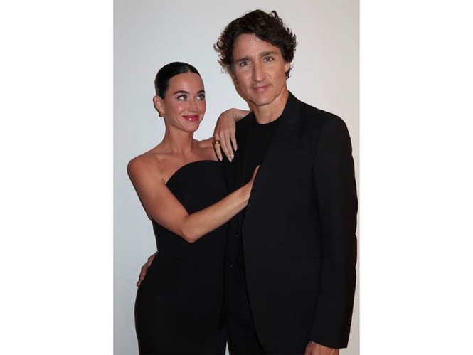 Image from: Katy Perry drops eclectic 17-slide carousel with Justin Trudeau, Miranda Kerr