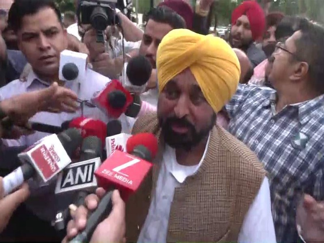 Image from: Punjab CM leaves for Delhi, will meet President Murmu to raise issue of AAP MPs moving to BJP