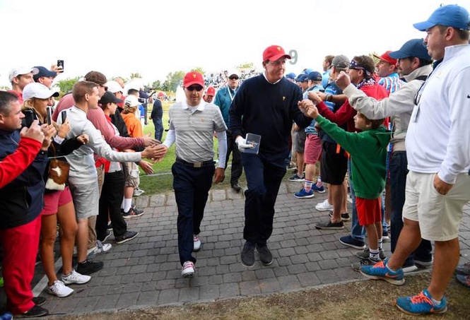 Image from: What Phil Mickelson once did at the Presidents Cup that left Kevin Kisner completely stunned