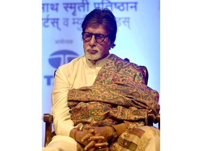 Image from: Amitabh Bachchan mourns death of his fan from Prayagraj, calls it "difficult and painful moment"