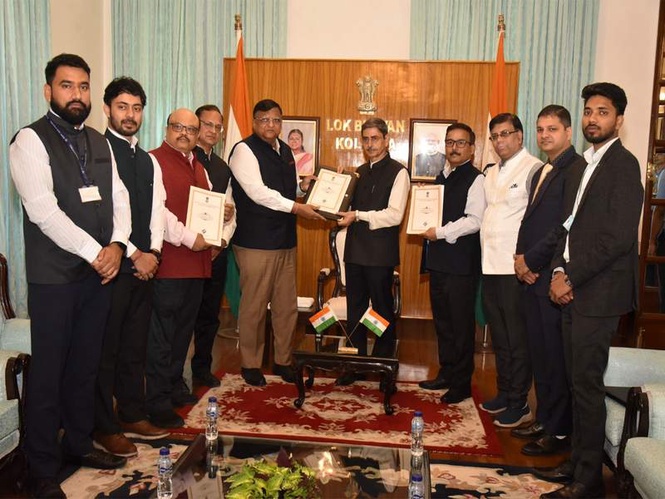 Image from: West Bengal CEO submits election notification to Governor; BJP set to stake claim after victory