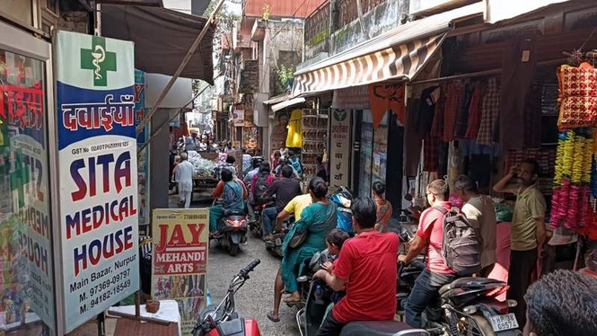 Image from: One-way traffic system not resumed, vehicular chaos back on Nurpur roads