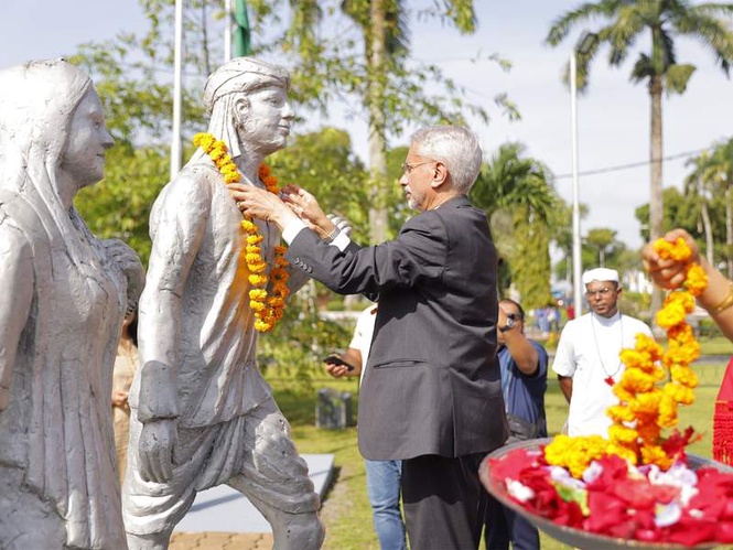 Image from: "Tough world needs good friends": EAM discusses trade, energy, defence during Suriname visit