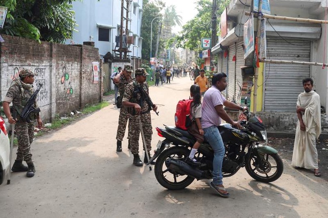 Image from: Bengal: Hours after killing of Suvendu’s aide, cops say 5 BJP workers injured in bomb attack