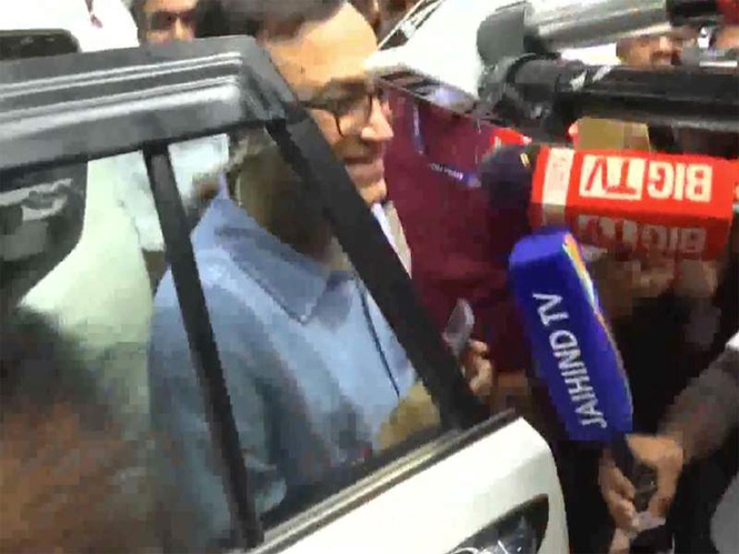 Image from: 'Let us see what the MLAs want': Ajay Maken, Mukul Wasnik head for Congress CLP meeting to select CM after UDF's win in Keralam