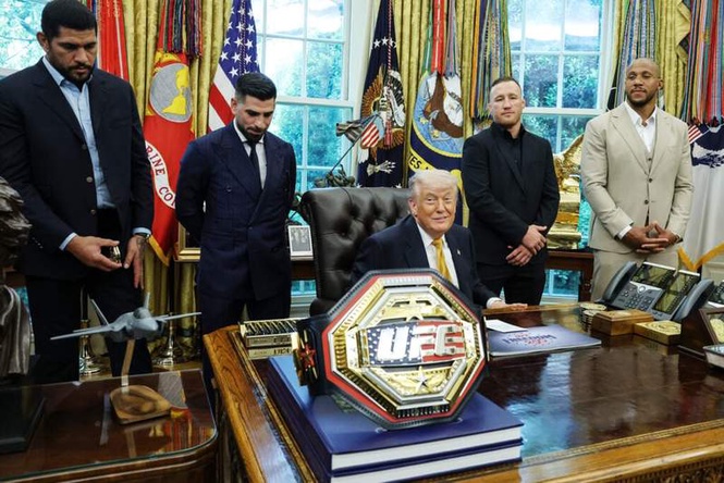 Image from: Donald Trump reveals new UFC belt during Ilia Topuria and Justin Gaethje meeting