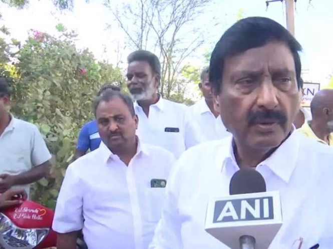 Image from: Vijay lacks basic qualification to form govt, cannot rely on cinema fame: AIADMK leader Anbalagan