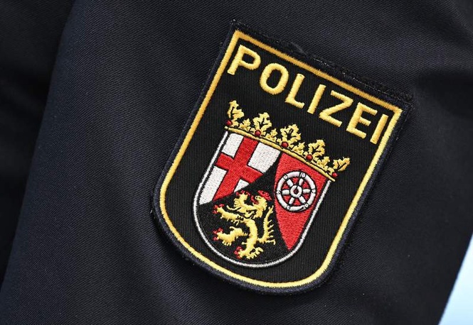 Image from: Police: several perpetrators and hostages at German bank