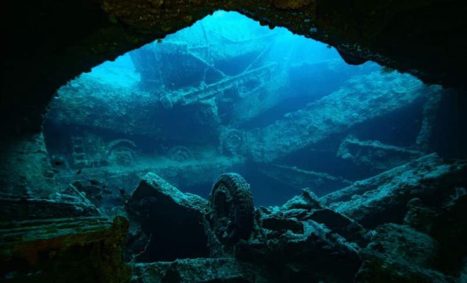 Image from: A Tiny Human Fingerprint Found on a 2,000-Year-Old Sunken Boat Could Finally Reveal the Identity of Ancient Raiders