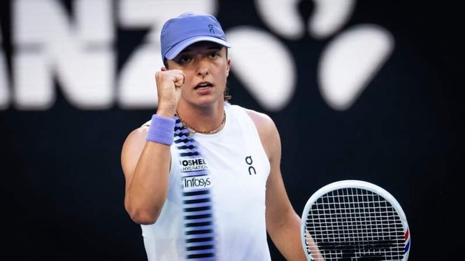 Image from: Iga Swiatek reveals how her coach tore his Achilles just before the Italian Open