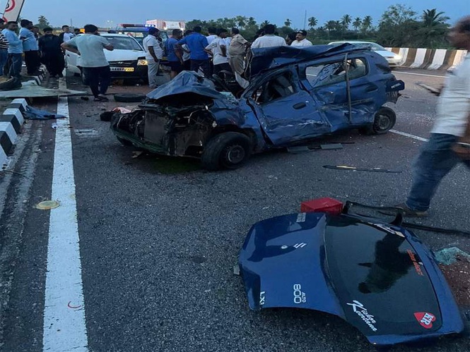Image from: Karnataka: Father, son killed; daughter injured after car overturns on Bengaluru-Mysuru Highway in Mandya