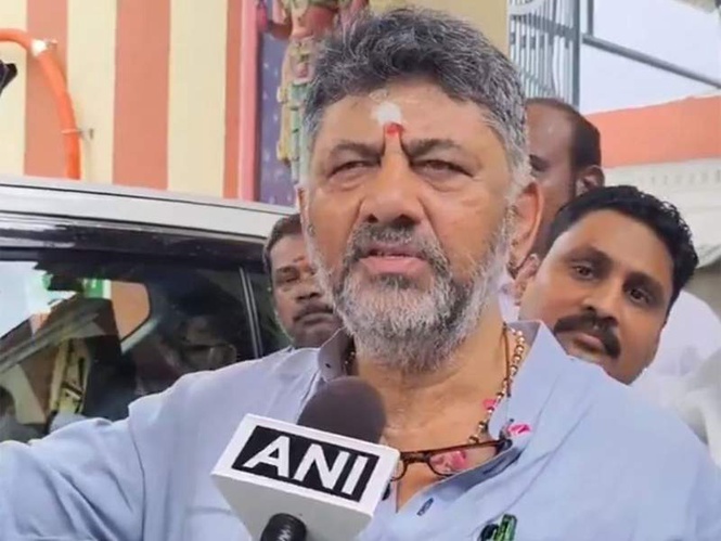 Image from: Karnataka: Dy CM Shivakumar visits Thirunallar temple, calls for unity of secular forces