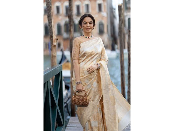 Image from: Nita Ambani celebrates Indian craftsmanship at inaugural NMACC dinner in La Biennale di Venezia