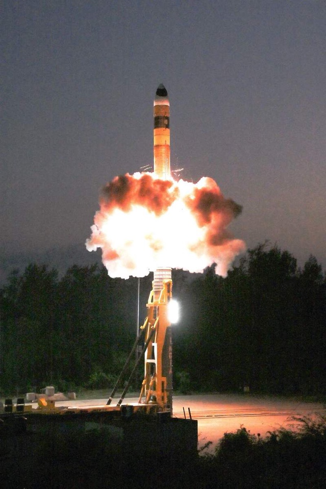 Image from: India tests advanced Agni missile with multiple warheads