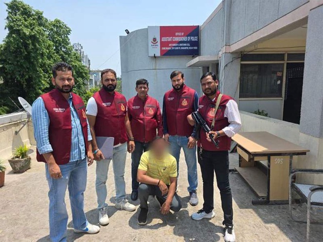 Image from: Delhi Police arrests gangster Rohit Chaudhary's aide linked to international arms trafficking and terror module