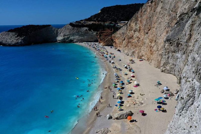 Image from: Sea drone packed with explosives strands on Greek holiday island