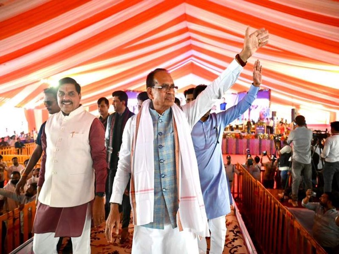 Image from: Shivraj Singh launches PMGSY-IV in Madhya Pradesh, announces road and housing projects worth over Rs 4,000 crore