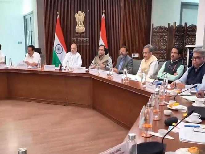 Image from: Amit Shah reviews country's preparedness for floods, heatwave at high-level meeting in Delhi