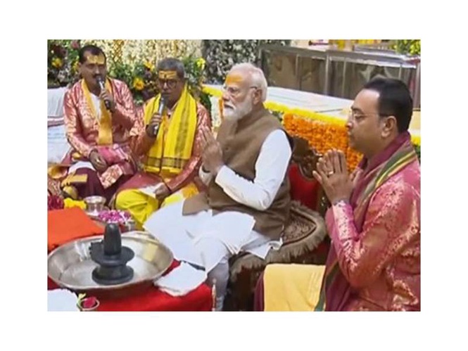 Image from: PM Modi offers prayers at Somnath Temple, attends Amrut Mahotsav in Gujarat
