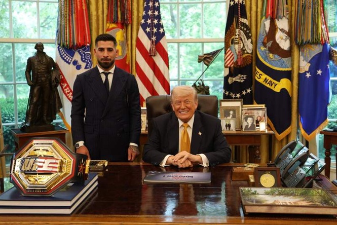 Image from: Ilia Topuria reveals White House souvenirs he asked Donald Trump to give him