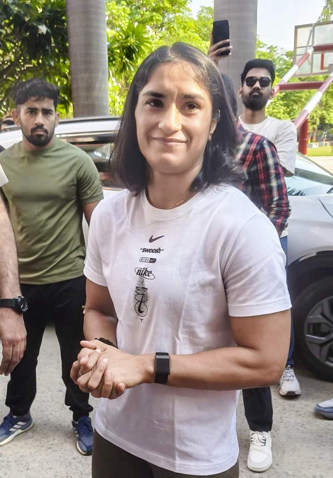 Image from: Barred, Vinesh shows up at Gonda event, takes on WFI