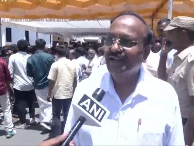 Image from: "Good announcements will follow": TVK legislator Ramesh Kumar on TN Govt's move to close TASMAC liquor shops near temples, schools