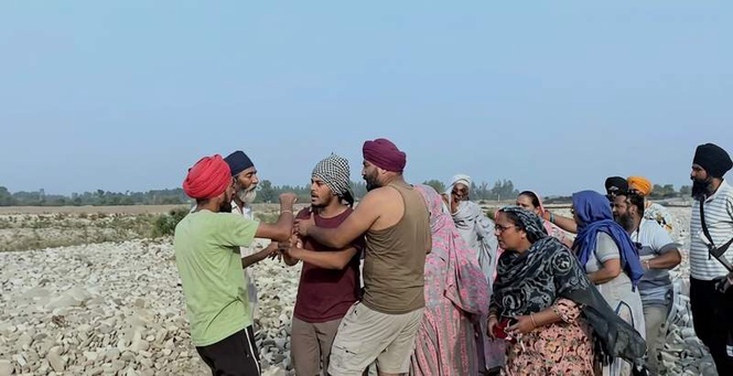 Image from: Desilting or illegal mining? Ropar villagers clash with workers at Sutlej riverbed; one injured