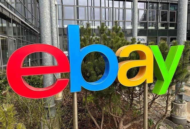 Image from: eBay rebuffs GameStop's $55-billion takeover bid as 'not credible'