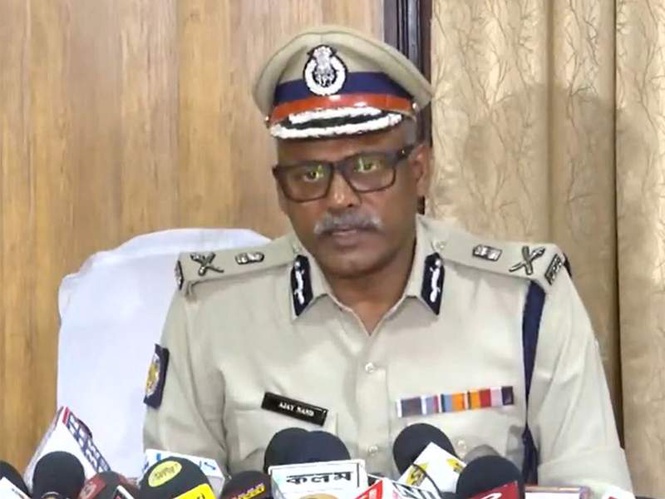 Image from: Kolkata Police arrest BORC Jharkhand regional committee member; detain Bangla Pokkho chief Garga Chatterjee