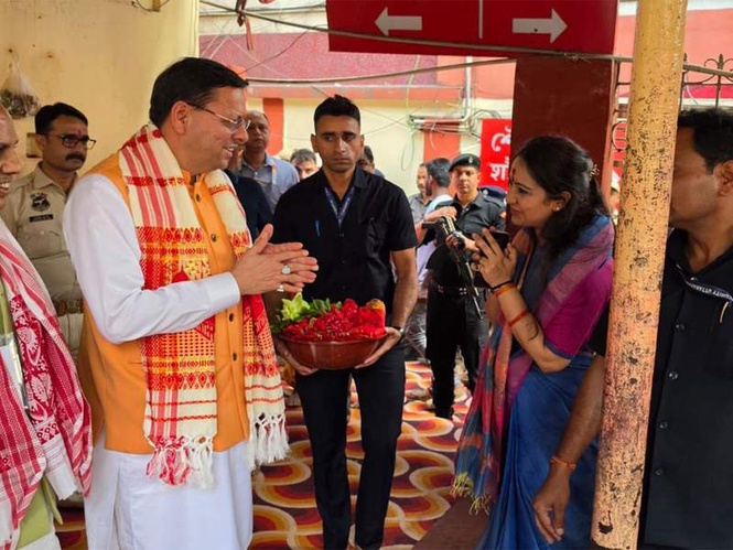 Image from: Uttarakhand CM offers prayers at Kamakhya Devi temple in Assam