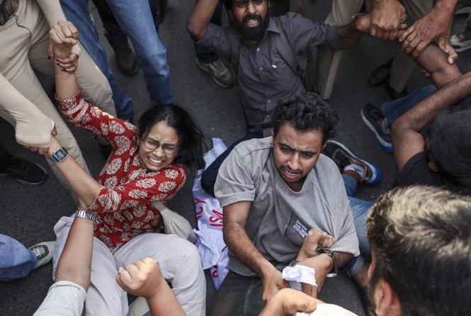 Image from: NEET-UG scrapped over ‘paper leak’; CBI steps in amid nationwide uproar