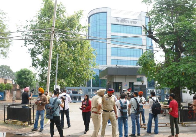 Image from: CBI nabs BJP youth leader among 3 in Rs 20-lakh Punjab Vigilance bribery case