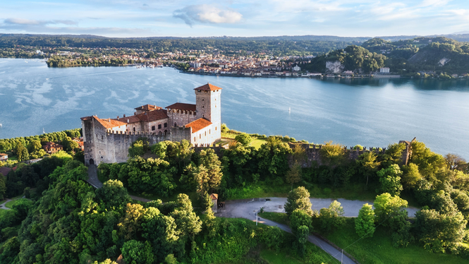 Image from: In Italy, this medieval fortress is one of the best preserved on Lake Maggiore (its ramparts and historic halls are truly breathtaking)