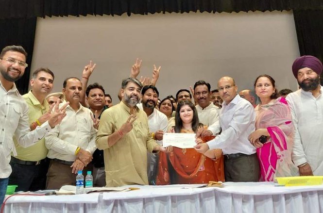 Image from: Ambala MC election: BJP dominates 16 out of 20 wards, Akshita Saini registers win