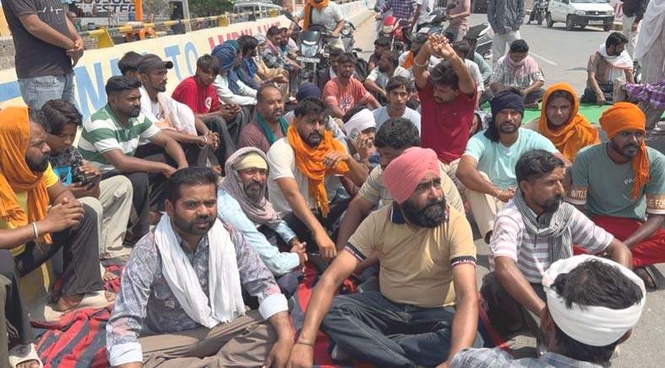 Image from: 16-year-old dies after ‘forced drug injection’ in Fazilka; villagers protest, block highway