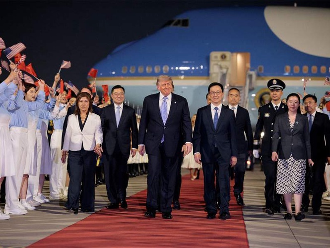 Image from: President Trump arrives in China for high-stakes summit with President Xi Jingping