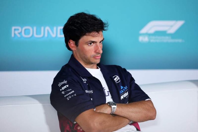 Image from: Carlos Sainz eyeing McLaren return after doubts grow over Williams move