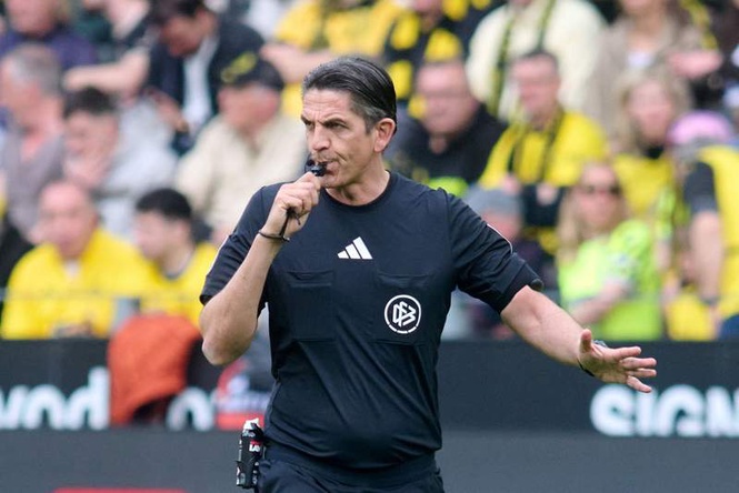 Image from: Aytekin to officiate Bayern v Cologne as final Bundesliga match