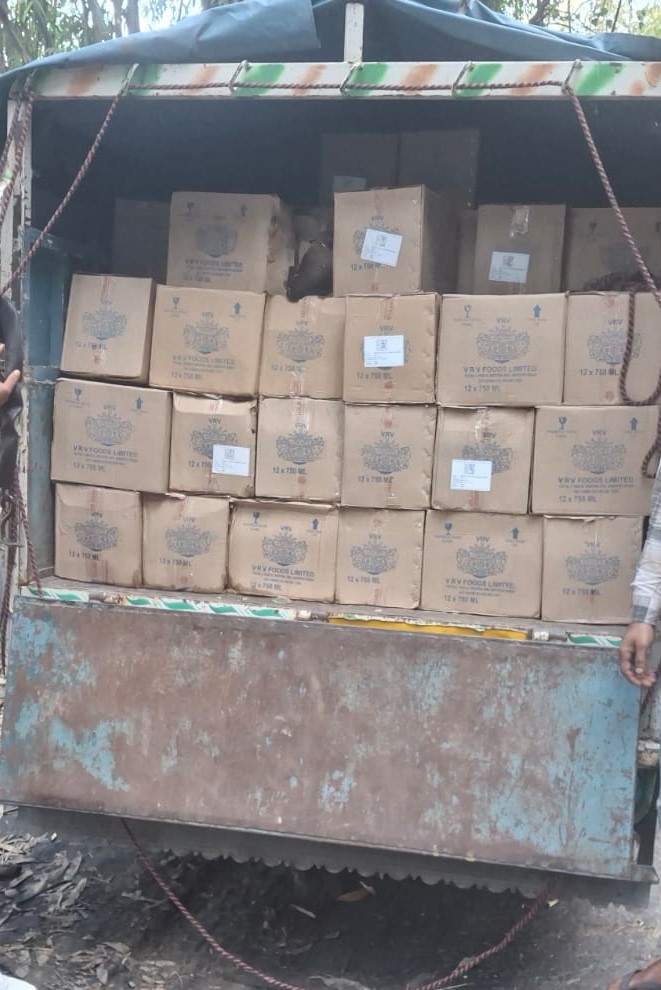 Image from: 305 bottles of illicit country-made liquor seized in Shimla